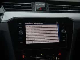 Volkswagen Passat (2019) thumbnail 13