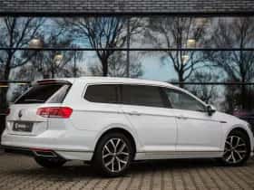 Volkswagen Passat (2019) thumbnail 3
