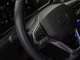 Volkswagen Passat (2019) thumbnail 9