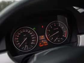 BMW 3-Serie (2010) thumbnail 10