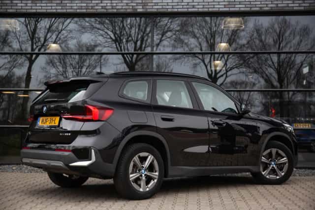 BMW X1 (2023) thumbnail 3