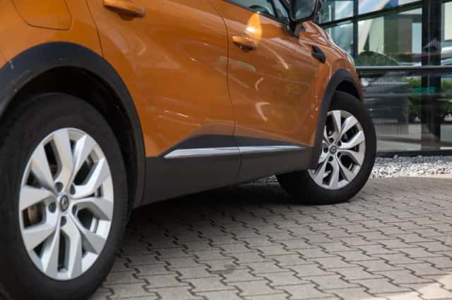 Renault Captur (2020) thumbnail 5