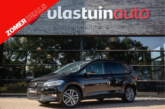 Volkswagen Touran (2024) thumbnail 1