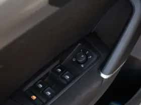 Volkswagen Touran thumbnail 21
