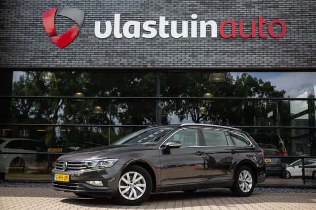 Volkswagen Passat (2020) thumbnail 1