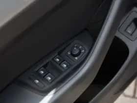 Volkswagen Passat (2019) thumbnail 21
