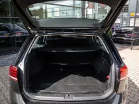 Volkswagen Passat (2019) thumbnail 22