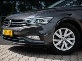 Volkswagen Passat (2019) thumbnail 4