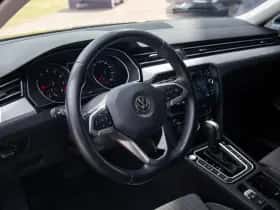 Volkswagen Passat (2019) thumbnail 8