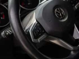 Volkswagen Passat (2019) thumbnail 9