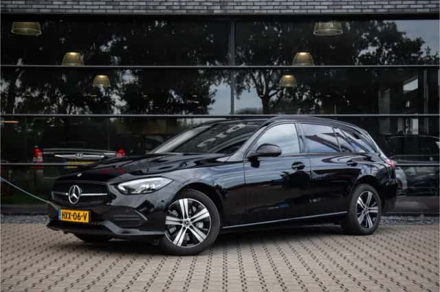 Mercedes-Benz C-Klasse (2023) thumbnail 2