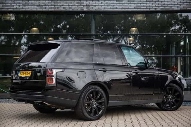 Land Rover Range Rover (2021) thumbnail 3