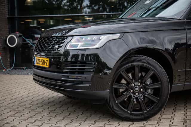 Land Rover Range Rover (2021) thumbnail 4