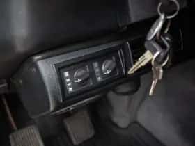 Land Rover Defender (1998) thumbnail 11