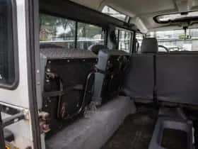 Land Rover Defender (1998) thumbnail 16