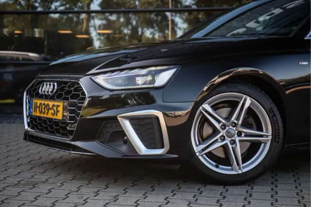 Audi A4 (2020) thumbnail 4