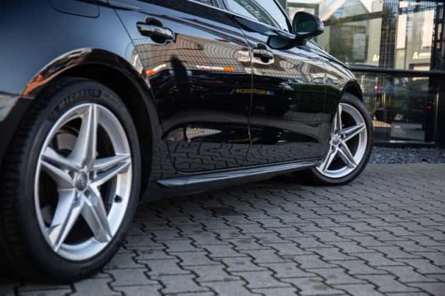 Audi A4 (2020) thumbnail 5
