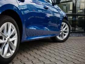 Škoda Octavia (2020) thumbnail 5