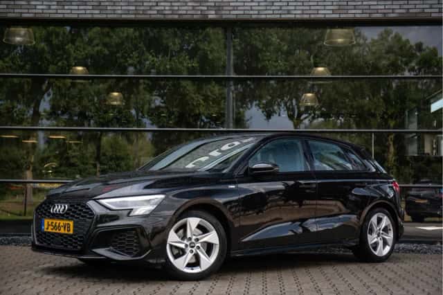 Audi A3 (2020) thumbnail 2