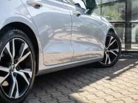 Volvo V60 (2019) thumbnail 5