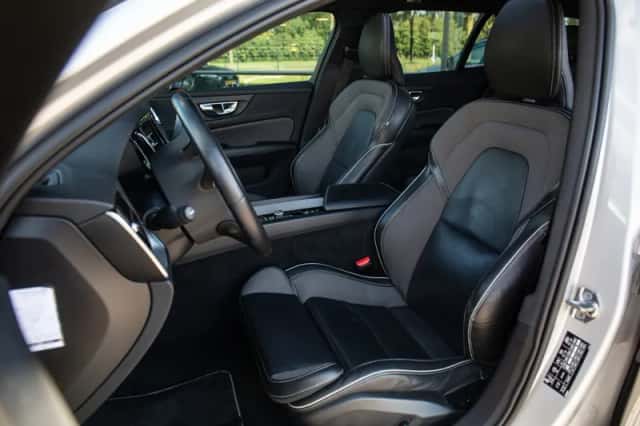 Volvo V60 (2020) thumbnail 6