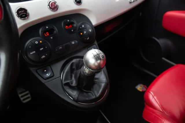 Fiat 500 (2014) thumbnail 5
