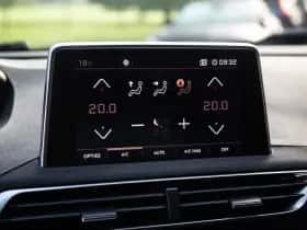Peugeot 3008 (2016) thumbnail 14