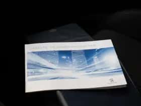 Peugeot 3008 (2016) thumbnail 21