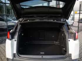 Peugeot 3008 (2016) thumbnail 22