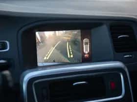 Volvo V60 (2017) thumbnail 17