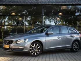 Volvo V60 (2017) thumbnail 3