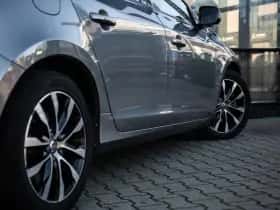 Volvo V60 (2017) thumbnail 4