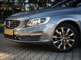 Volvo V60 (2017) thumbnail 5