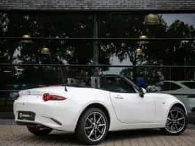 Mazda MX-5 (2021) thumbnail 3