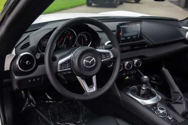 Mazda Mx (2023) thumbnail 5