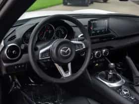 Mazda MX-5 (2021) thumbnail 5