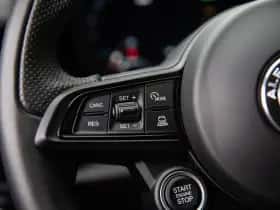 Alfa Romeo Tonale (2023) thumbnail 11