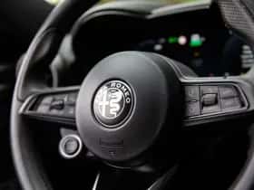Alfa Romeo Tonale (2023) thumbnail 12