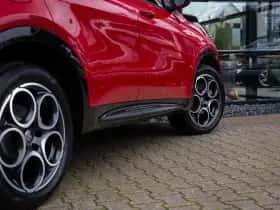 Alfa Romeo Tonale (2023) thumbnail 8