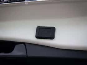 Toyota RAV4 (2021) thumbnail 26