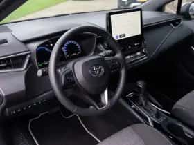 Toyota Corolla (2023) thumbnail 4