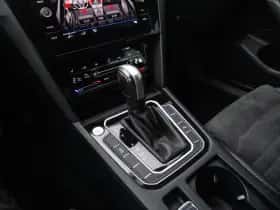 Volkswagen Passat (2019) thumbnail 11