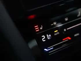 Volkswagen Passat (2019) thumbnail 18