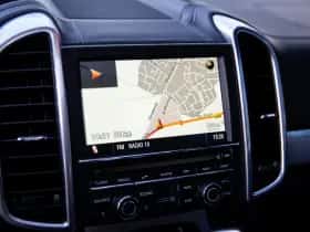 Porsche Cayenne (2012) thumbnail 16