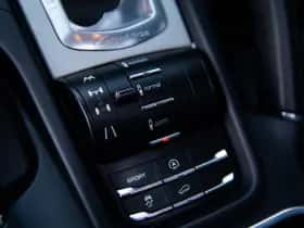 Porsche Cayenne (2012) thumbnail 22