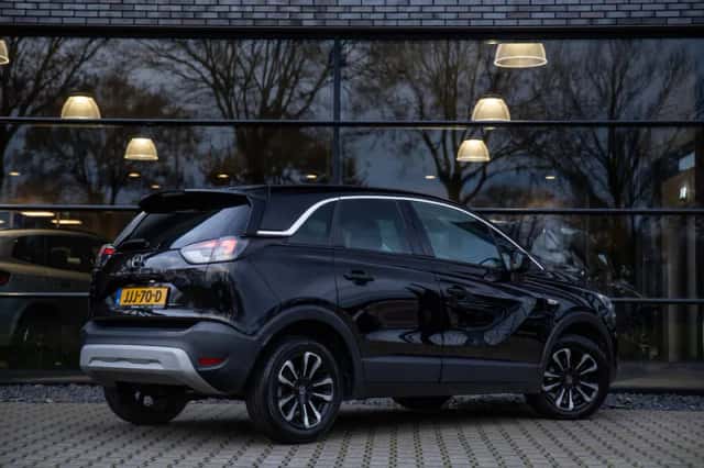 Opel Crossland (2023) thumbnail 2