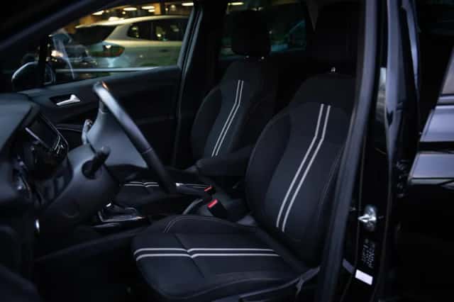 Opel Crossland (2023) thumbnail 3