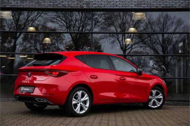 SEAT Leon (2021) thumbnail 2
