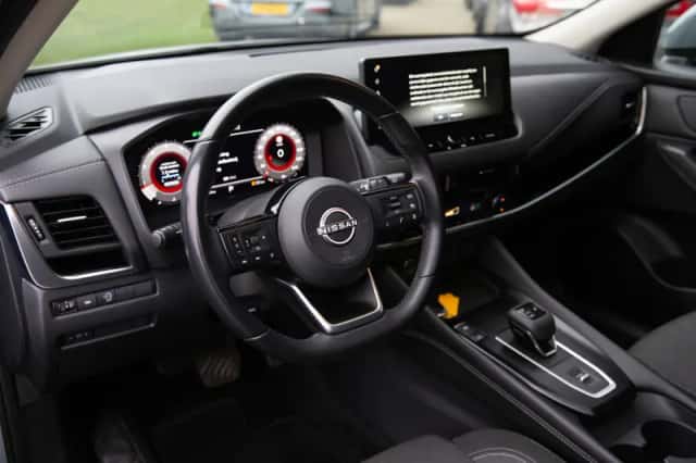 Nissan Qashqai (2022) thumbnail 4