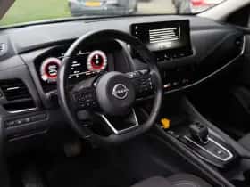 Nissan Qashqai (2021) thumbnail 4